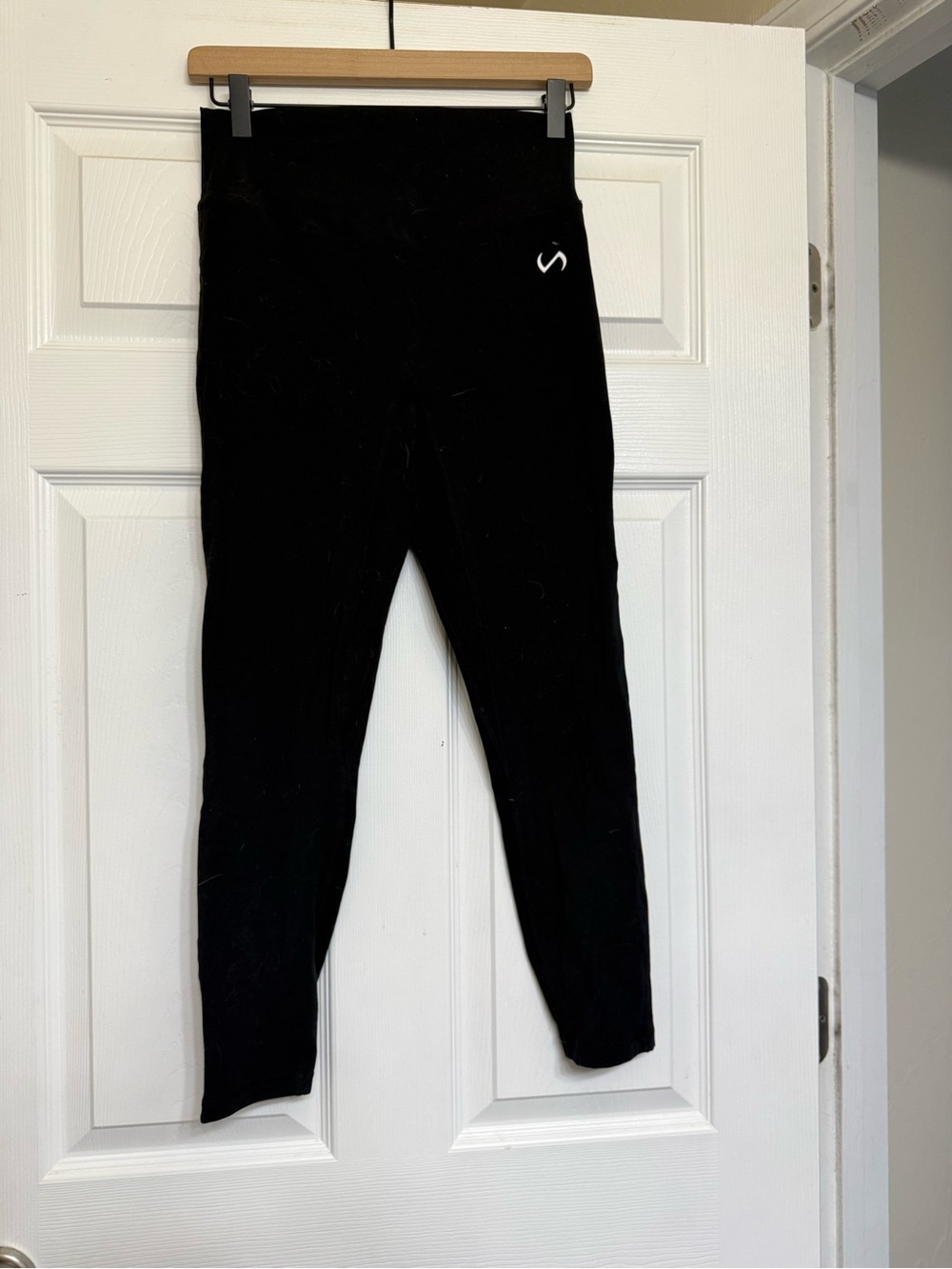 High-Rise Black Leggings with Small White Logo